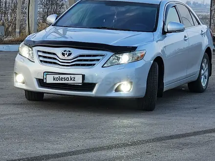 Toyota Camry 2010 года за 9 200 000 тг. в Мерке