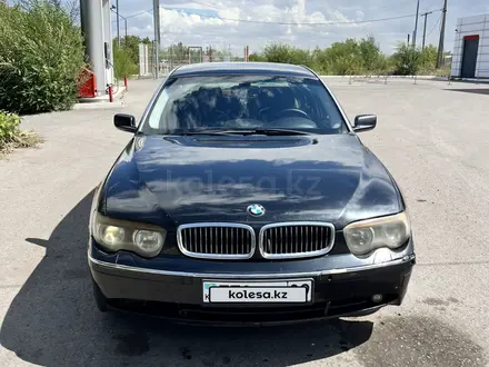 BMW 745 2004 года за 2 200 000 тг. в Караганда – фото 3