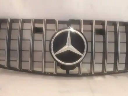 Mercedes-benz.X166 GL. Центральная решётка радиатора. за 155 000 тг. в Алматы