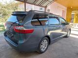 Toyota Sienna 2015 года за 15 999 000 тг. в Шымкент – фото 3