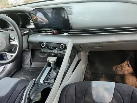 Hyundai Elantra 2020 года за 7 500 000 тг. в Алматы – фото 9