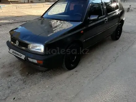 Volkswagen Golf 1993 года за 1 200 000 тг. в Байконыр – фото 8