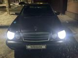 Mercedes-Benz E 200 1998 годаүшін3 500 000 тг. в Актобе – фото 2