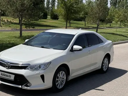 Toyota Camry 2017 года за 12 000 000 тг. в Шымкент – фото 2