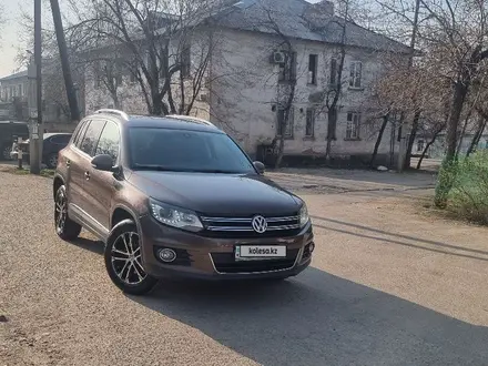 Volkswagen Tiguan 2014 года за 8 000 000 тг. в Алматы