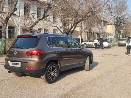 Volkswagen Tiguan 2014 года за 8 000 000 тг. в Алматы – фото 4