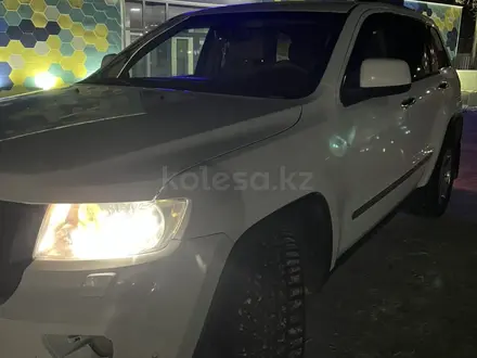 Jeep Grand Cherokee 2012 года за 6 000 000 тг. в Балхаш – фото 3