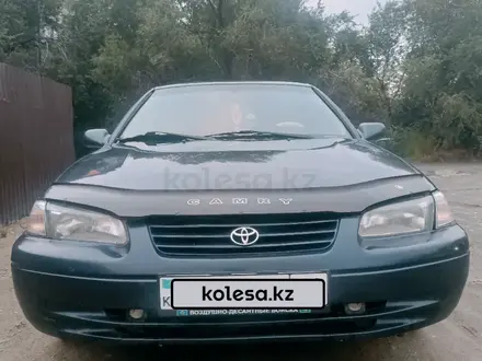 Toyota Camry 1999 года за 3 200 000 тг. в Семей