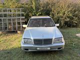 Mercedes-Benz C 180 1998 года за 1 400 000 тг. в Уральск