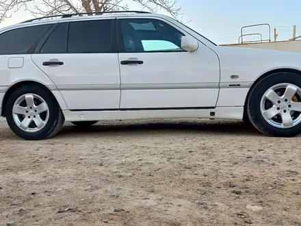 Mercedes-Benz C 200 1998 года за 2 650 000 тг. в Актау – фото 9