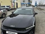 Kia K5 2022 года за 12 000 000 тг. в Атырау – фото 2
