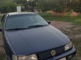 Volkswagen Passat 1994 года за 700 000 тг. в Алматы