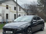 Hyundai Elantra 2022 годаfor10 700 000 тг. в Алматы – фото 3