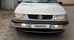 Volkswagen Passat 1995 годаfor2 300 000 тг. в Тараз