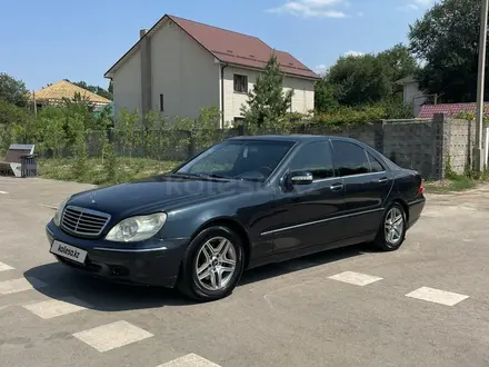 Mercedes-Benz S 320 2000 года за 4 800 000 тг. в Астана – фото 7