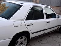 Mercedes-Benz E 200 1985 годаүшін600 000 тг. в Тараз