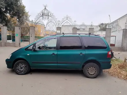 Ford Galaxy 2001 года за 1 700 000 тг. в Уральск – фото 3