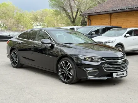 Chevrolet Malibu 2017 года за 8 450 000 тг. в Алматы – фото 12