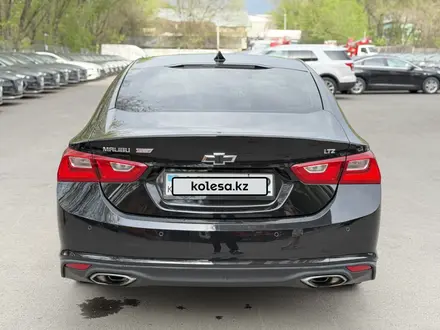 Chevrolet Malibu 2017 года за 8 450 000 тг. в Алматы – фото 15