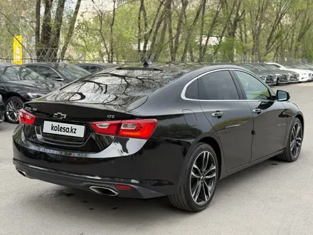 Chevrolet Malibu 2017 года за 8 450 000 тг. в Алматы – фото 16