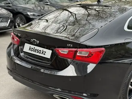 Chevrolet Malibu 2017 года за 8 450 000 тг. в Алматы – фото 17