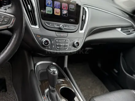 Chevrolet Malibu 2017 года за 8 450 000 тг. в Алматы – фото 26