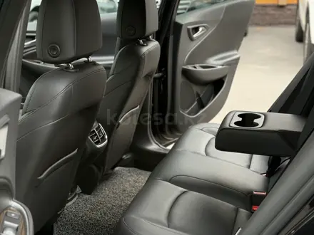 Chevrolet Malibu 2017 года за 8 450 000 тг. в Алматы – фото 29