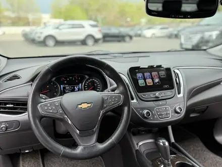 Chevrolet Malibu 2017 года за 8 450 000 тг. в Алматы – фото 32