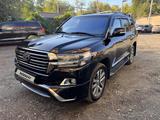 Toyota Land Cruiser 2017 года за 35 500 000 тг. в Уральск – фото 2