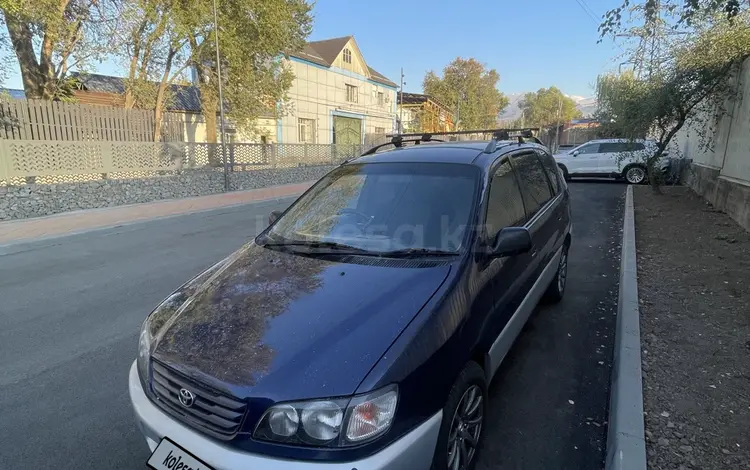 Toyota Ipsum 1997 года за 2 500 000 тг. в Алматы