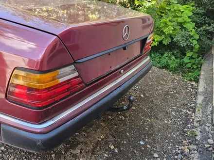 Mercedes-Benz E 260 1991 года за 550 000 тг. в Астана