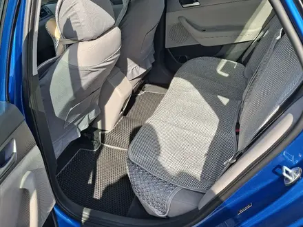 Hyundai Sonata 2017 года за 8 000 000 тг. в Петропавловск – фото 5