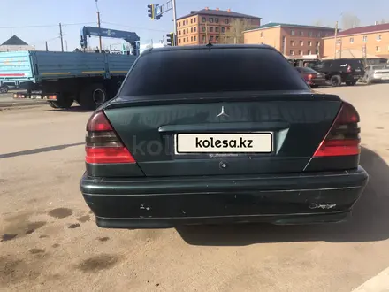 Mercedes-Benz C 180 2000 года за 2 600 000 тг. в Астана – фото 4
