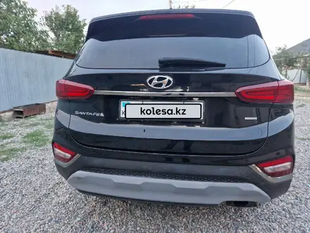 Hyundai Santa Fe 2018 года за 11 500 000 тг. в Отеген-Батыр