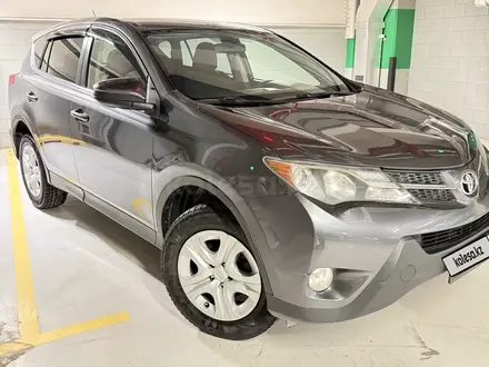 Toyota RAV4 2015 года за 8 900 000 тг. в Астана