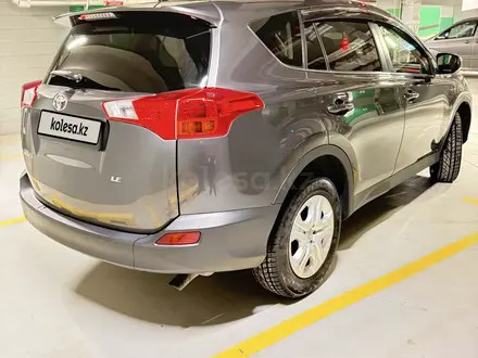 Toyota RAV4 2015 года за 8 900 000 тг. в Астана – фото 3