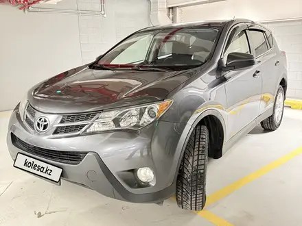 Toyota RAV4 2015 года за 8 900 000 тг. в Астана – фото 2