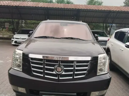 Cadillac Escalade 2013 года за 20 000 000 тг. в Алматы