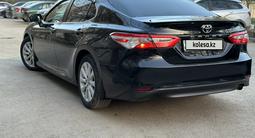 Toyota Camry 2017 года за 11 000 000 тг. в Актобе – фото 5