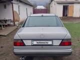 Mercedes-Benz E 260 1990 года за 1 750 000 тг. в Шымкент – фото 2