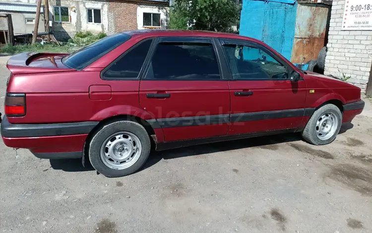 Volkswagen Passat 1990 года за 1 300 000 тг. в Семей