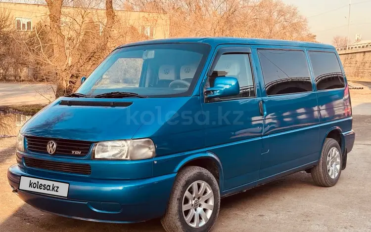 Volkswagen Caravelle 2001 годаfor4 000 000 тг. в Алматы