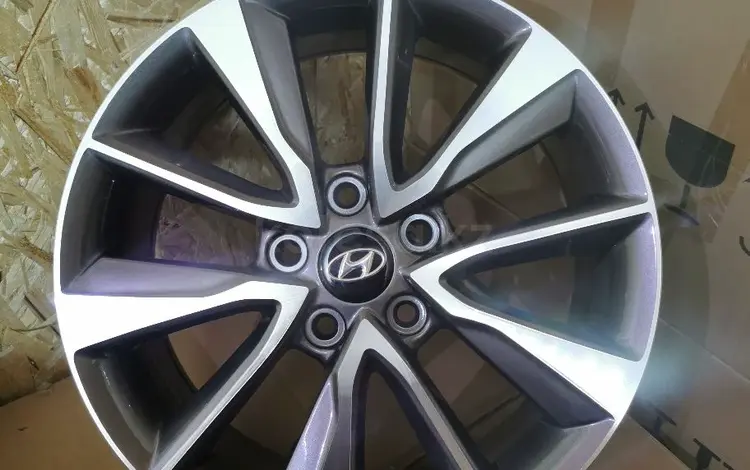 Диски комплект R17 Hyundai Elantra 5x114.3 за 210 000 тг. в Алматы