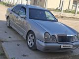 Mercedes-Benz E 320 1998 годаfor2 300 000 тг. в Астана – фото 2