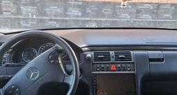 Mercedes-Benz E 320 1998 годаfor2 300 000 тг. в Астана – фото 5