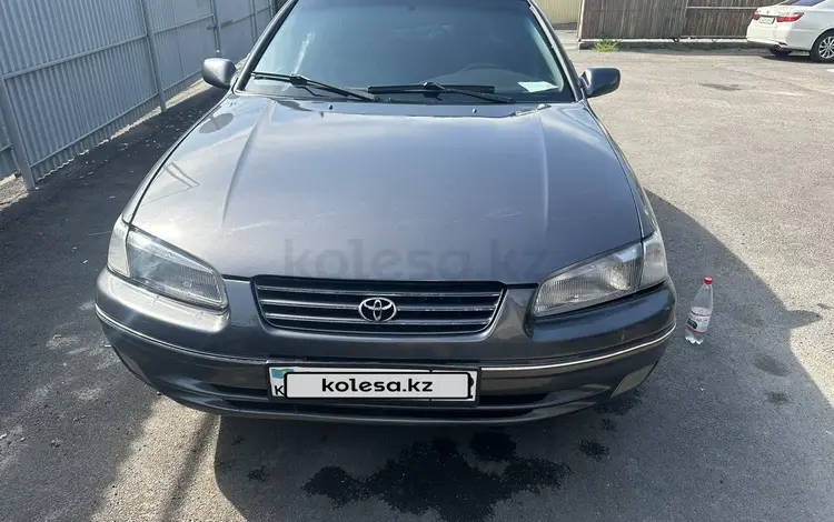 Toyota Camry 1998 года за 2 800 000 тг. в Алматы