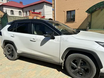 Toyota RAV4 2021 года за 23 000 000 тг. в Актобе – фото 10