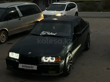 BMW 325 1996 года за 2 800 000 тг. в Алматы