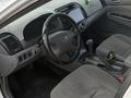 Toyota Camry 2005 года за 3 500 000 тг. в Актобе – фото 4