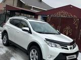 Toyota RAV4 2014 года за 10 800 000 тг. в Семей